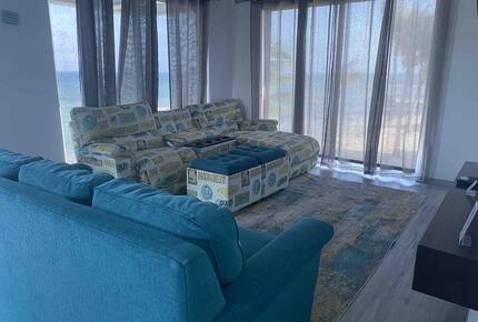 Caye Caulker Beachfront Retreat - Caye Caulker, Belize