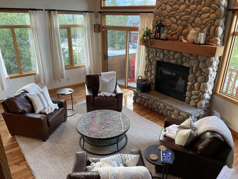 Canmore Cozy Mountain Cabin - Canmore, Canada
