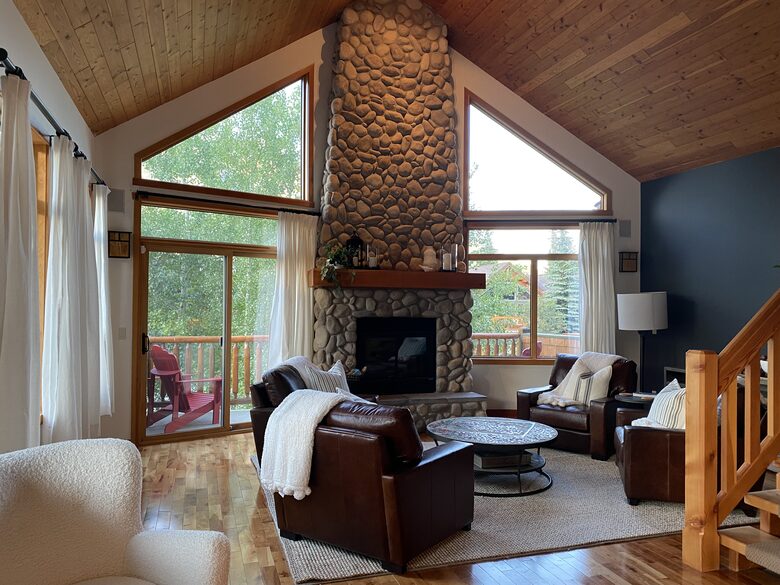 Canmore Cozy Mountain Cabin - Canmore, Canada