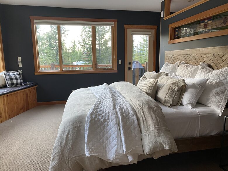 Canmore Cozy Mountain Cabin - Canmore, Canada