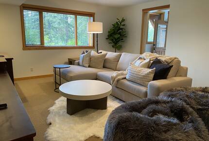 Canmore Cozy Mountain Cabin - Canmore, Canada