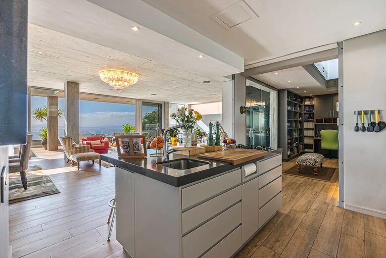 Majestic Skye Villa - Cape Town, South Africa