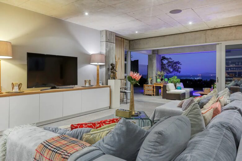 Majestic Skye Villa - Cape Town, South Africa