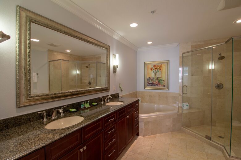 Emerald Grande at HarborWalk Village - 3 Bedroom - Destin, Florida