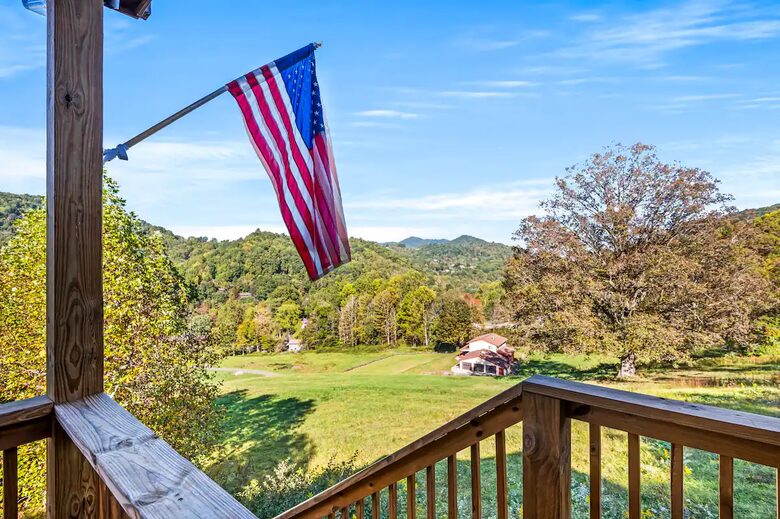 Mountain Escape in Heart of Maggie Valley - Maggie Valley, North Carolina