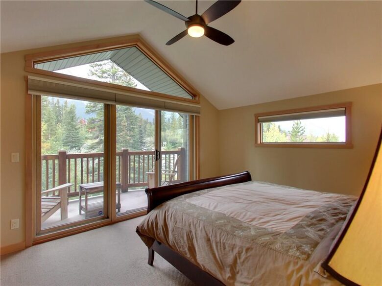 Canmore Cozy Mountain Cabin - Canmore, Canada