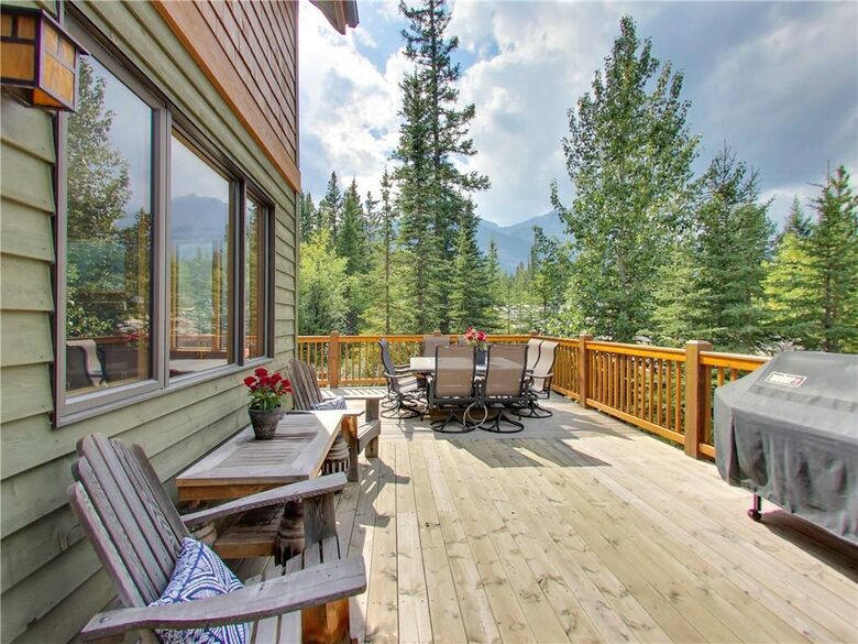 Canmore Cozy Mountain Cabin - Canmore, Canada