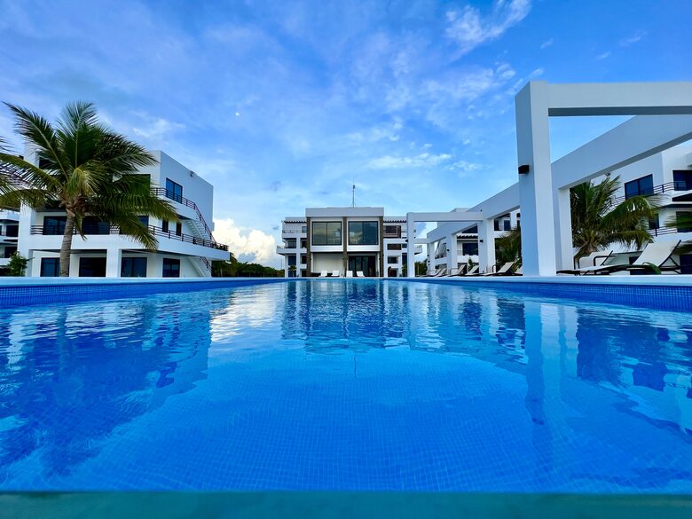 Oceanfront 5-Bedroom Penthouse at BluZen Resort, Caye Caulker - Caye Caulker, Belize
