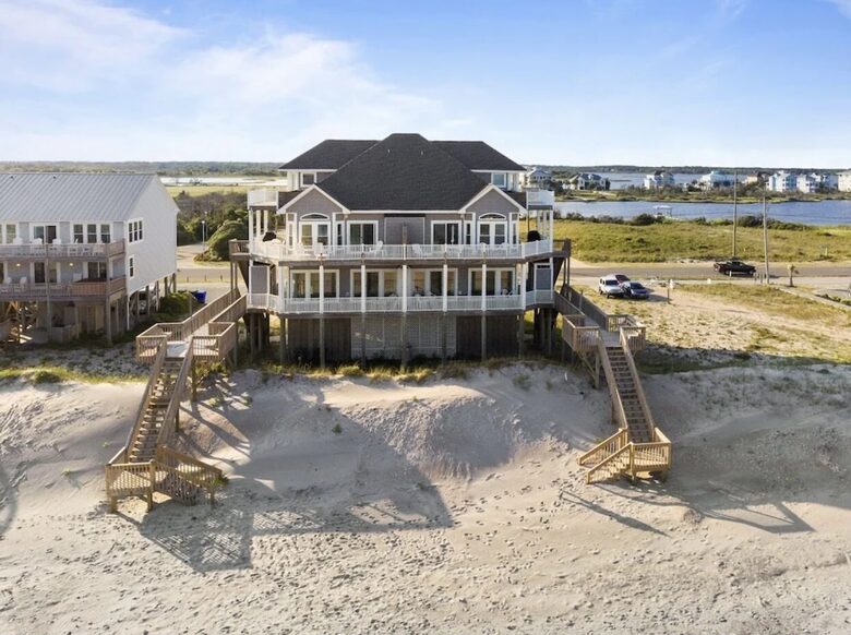Terrific Topsail Townhome 2 - North Topsail Beach, North Carolina