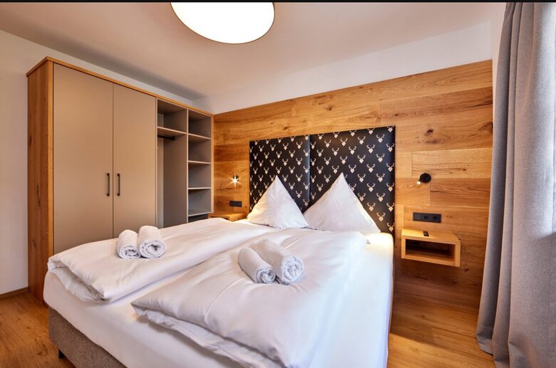 Majestic Mountain Town Retreat “Berghupferl” - Garmisch-Partenkirchen, Germany