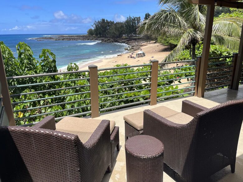 White Sand Beach Front Retreat - Haleiwa, Hawaii