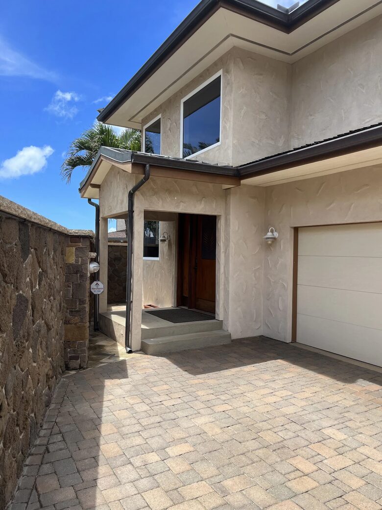 White Sand Beach Front Retreat - Haleiwa, Hawaii