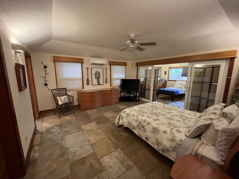 White Sand Beach Front Retreat - Haleiwa, Hawaii
