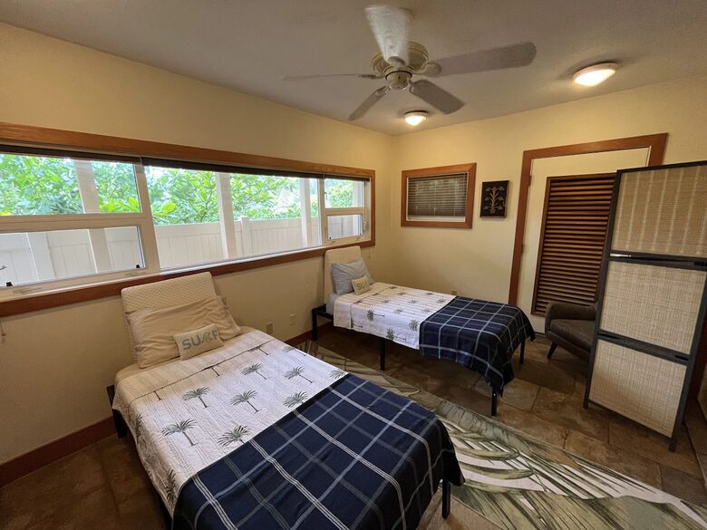 White Sand Beach Front Retreat - Haleiwa, Hawaii