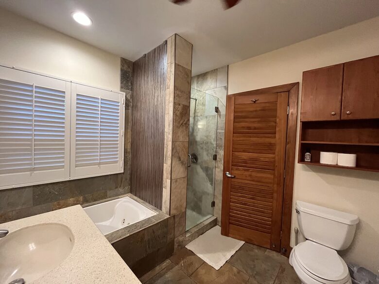 White Sand Beach Front Retreat - Haleiwa, Hawaii