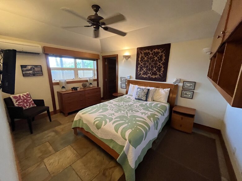 White Sand Beach Front Retreat - Haleiwa, Hawaii