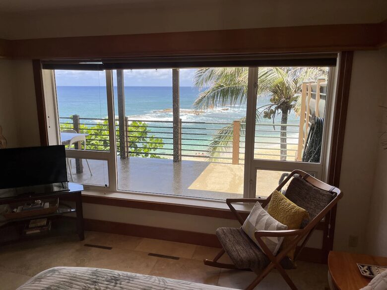 White Sand Beach Front Retreat - Haleiwa, Hawaii