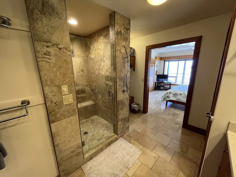 White Sand Beach Front Retreat - Haleiwa, Hawaii