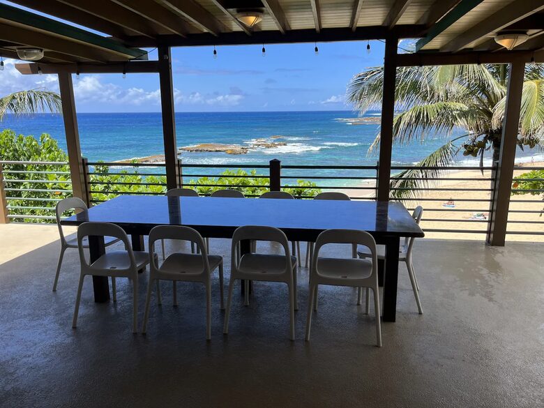 White Sand Beach Front Retreat - Haleiwa, Hawaii