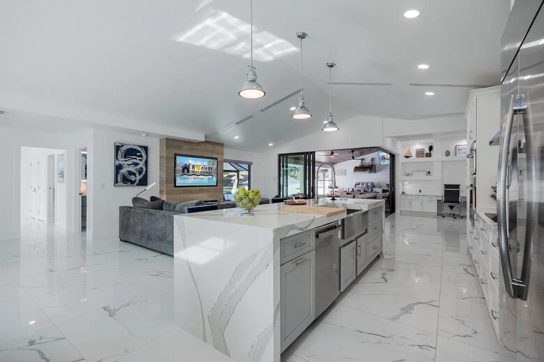Resort Style Retreat | Gulf Access, Heated Pool & Spa, Boat Dock, Private Beach, Tiki Hut - Cape Coral, Florida