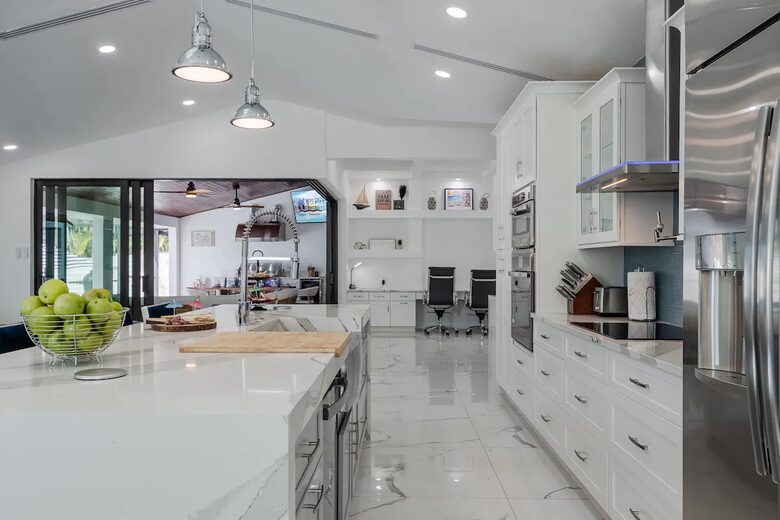 Resort Style Retreat | Gulf Access, Heated Pool & Spa, Boat Dock, Private Beach, Tiki Hut - Cape Coral, Florida