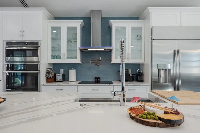 Resort Style Retreat | Gulf Access, Heated Pool & Spa, Boat Dock, Private Beach, Tiki Hut - Cape Coral, Florida