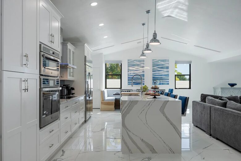 Resort Style Retreat | Gulf Access, Heated Pool & Spa, Boat Dock, Private Beach, Tiki Hut - Cape Coral, Florida