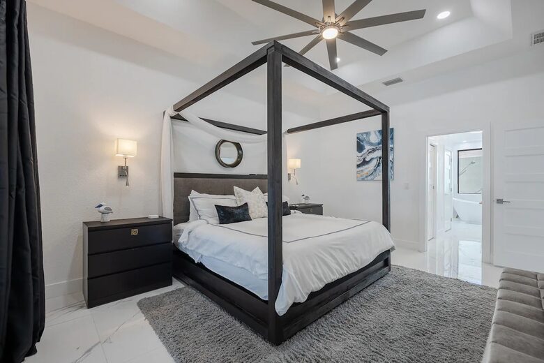 Resort Style Retreat | Gulf Access, Heated Pool & Spa, Boat Dock, Private Beach, Tiki Hut - Cape Coral, Florida