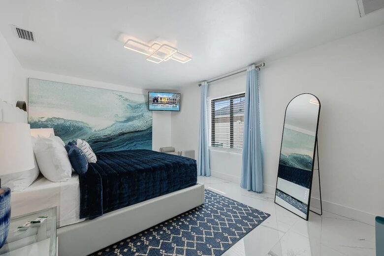 Resort Style Retreat | Gulf Access, Heated Pool & Spa, Boat Dock, Private Beach, Tiki Hut - Cape Coral, Florida