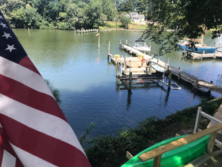 Waterfront Old Bay Cottage in Deltaville - Deltaville, Virginia