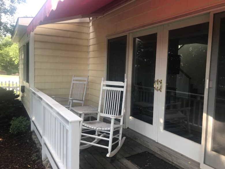 Waterfront Old Bay Cottage in Deltaville - Deltaville, Virginia