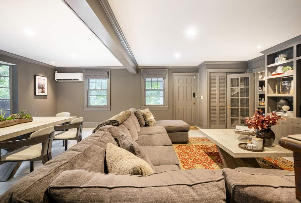 Exquisite Bedford Luxe Retreat - Bedford, New York