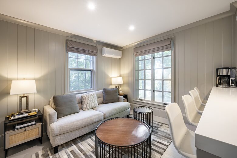 Exquisite Bedford Luxe Retreat - Bedford, New York