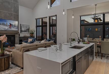 Uptown House - Moving Mountains - Steamboat Springs, Colorado