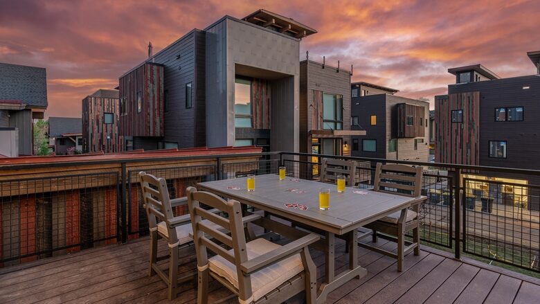 Uptown House - Moving Mountains - Steamboat Springs, Colorado