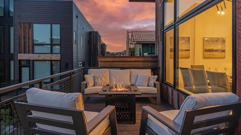 Uptown House - Moving Mountains - Steamboat Springs, Colorado