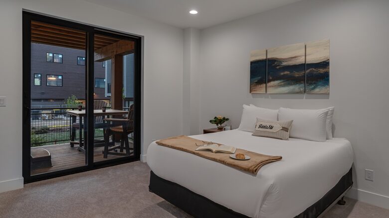 Uptown House - Moving Mountains - Steamboat Springs, Colorado