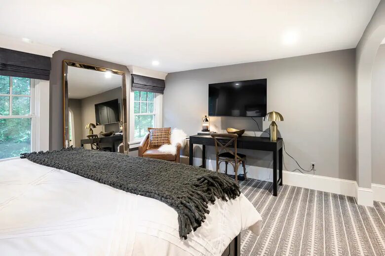 Exquisite Bedford Luxe Retreat - Bedford, New York