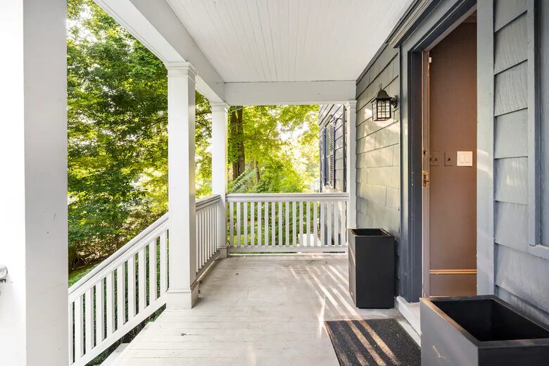 Exquisite Bedford Luxe Retreat - Bedford, New York