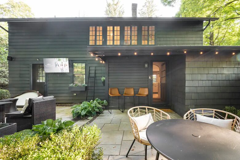 Exquisite Bedford Luxe Retreat - Bedford, New York
