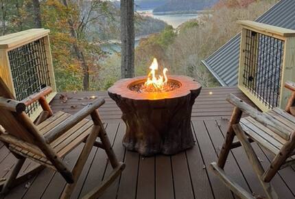 Center Hill Lake Cabin - Sparta, Tennessee