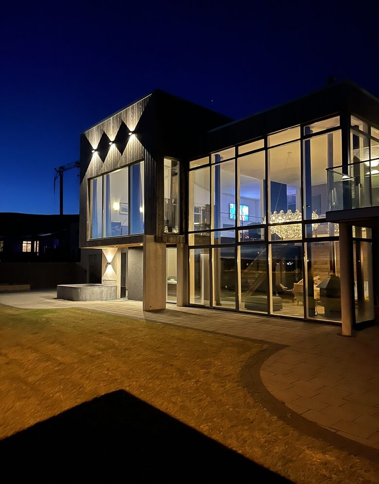 Luxury Icelandic Villa - Mosfellsbaer, Iceland