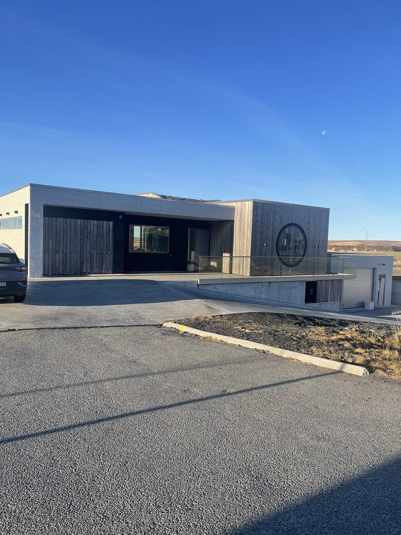 Luxury Icelandic Villa - Mosfellsbaer, Iceland