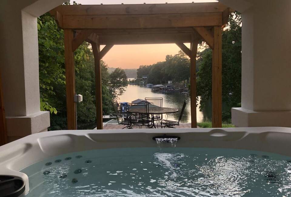 Hummingbird Home - Statesville, North Carolina