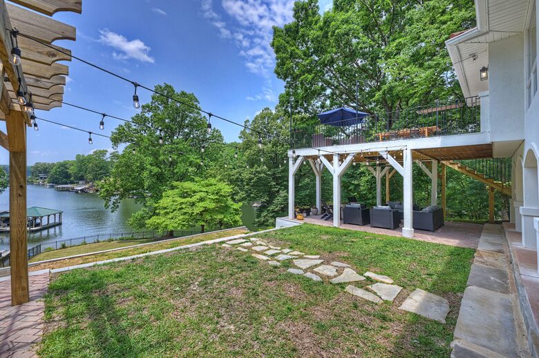 Hummingbird Home - Statesville, North Carolina