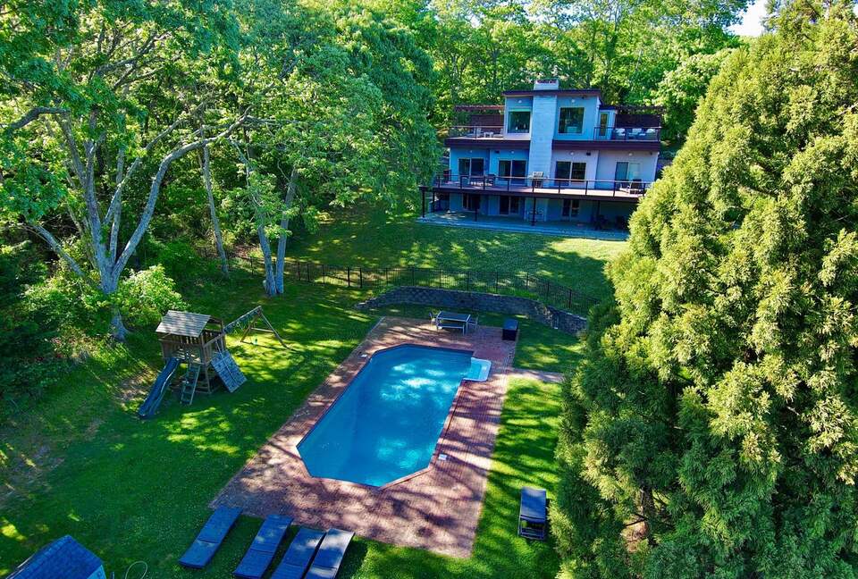 Hamptons - Montauk Luxury Modern Oasis, Walking Distance to Private Beach - Montauk, New York