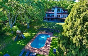 Hamptons - Montauk Luxury Modern Oasis, Walking Distance to Private Beach - Montauk, New York