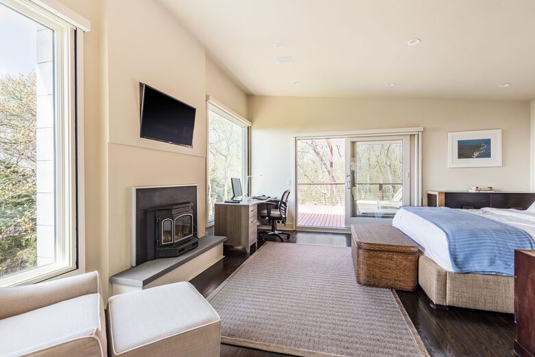Hamptons - Montauk Luxury Modern Oasis, Walking Distance to Private Beach - Montauk, New York