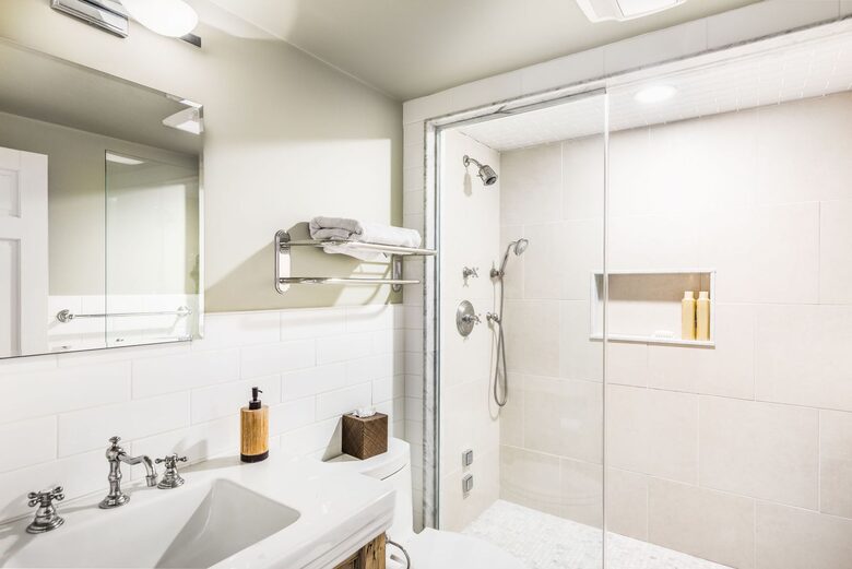 Hamptons - Montauk Luxury Modern Oasis, Walking Distance to Private Beach - Montauk, New York