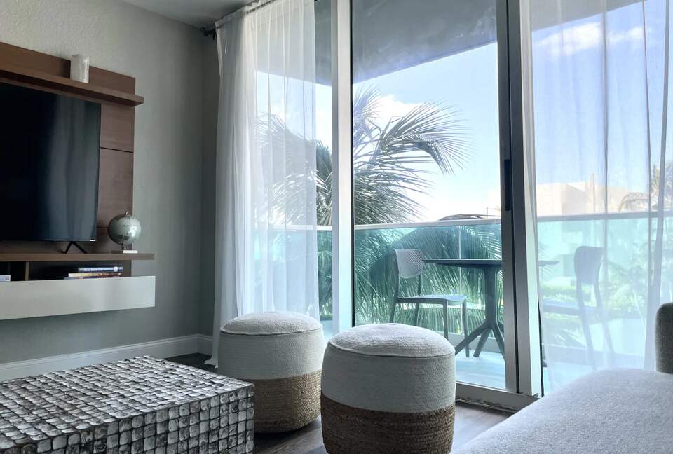 Bergamot & Sunshine - Hollywood, Florida